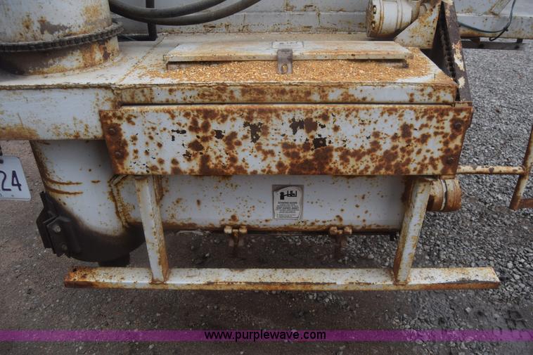 image for item L1242 1990 Mack CS300P feed truck