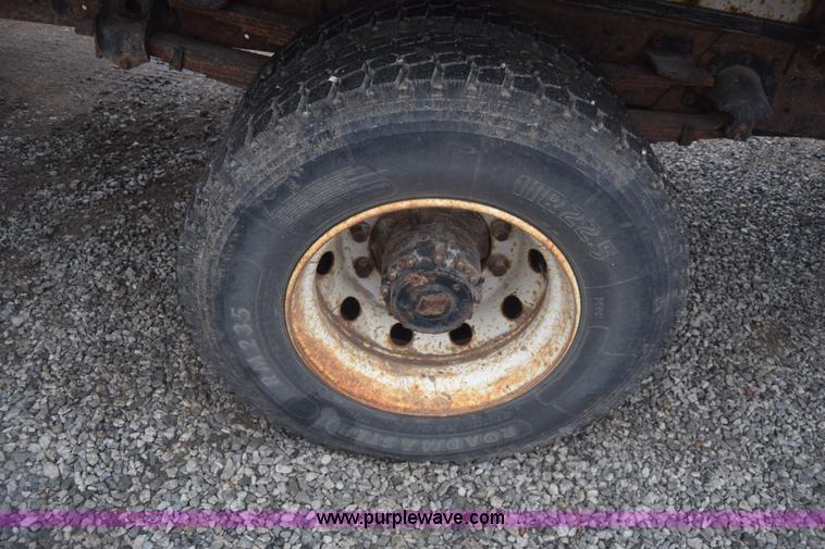 image for item L1242 1990 Mack CS300P feed truck