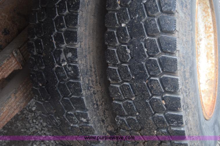 image for item L1242 1990 Mack CS300P feed truck