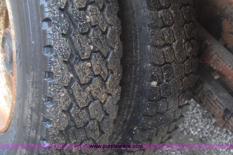 image for item L1242 1990 Mack CS300P feed truck