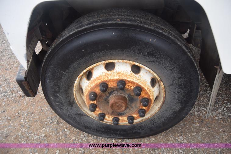 image for item L1242 1990 Mack CS300P feed truck