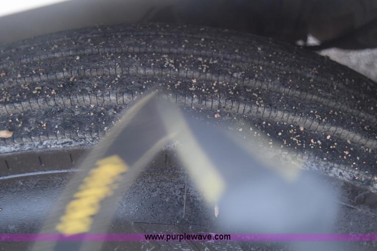 image for item L1242 1990 Mack CS300P feed truck