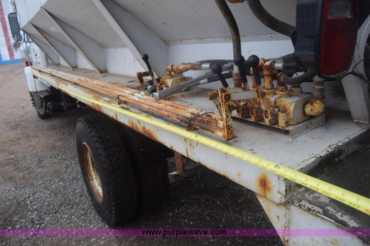 image for item L1242 1990 Mack CS300P feed truck