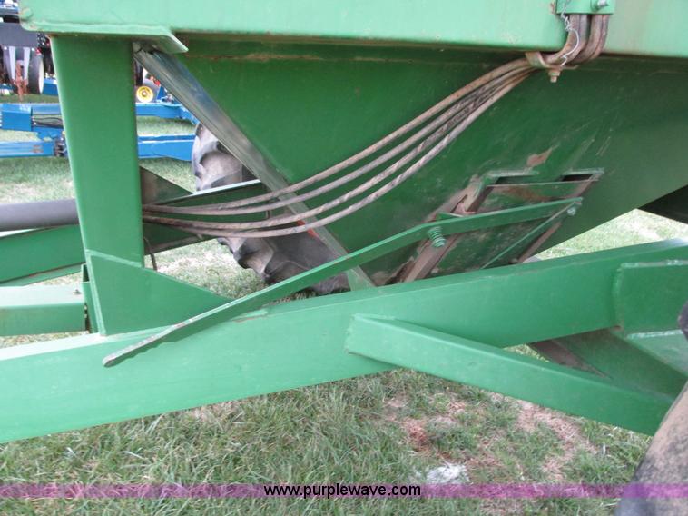 image for item N9336 Unverferth GC4500 grain cart