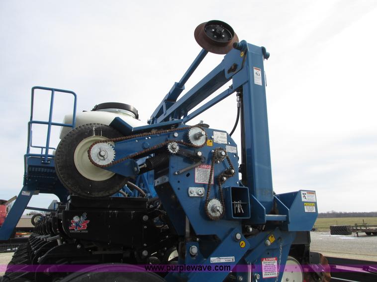 image for item N9345 2013 Kinze 3600 split row planter