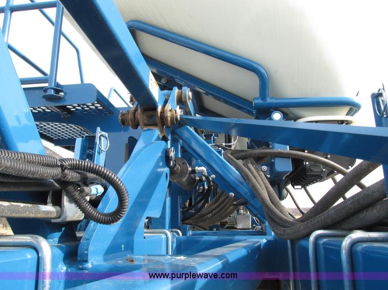 image for item N9345 2013 Kinze 3600 split row planter