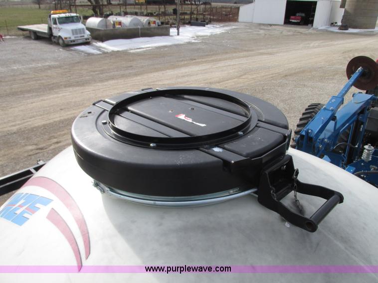 image for item N9345 2013 Kinze 3600 split row planter