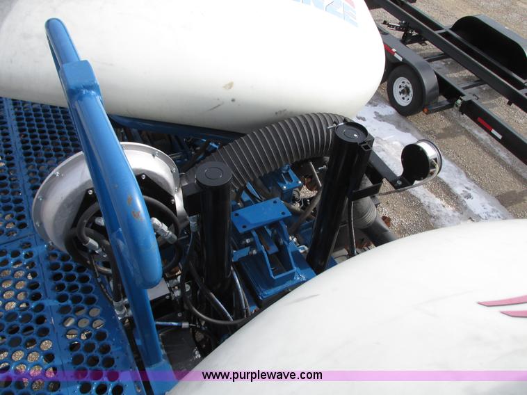 image for item N9345 2013 Kinze 3600 split row planter