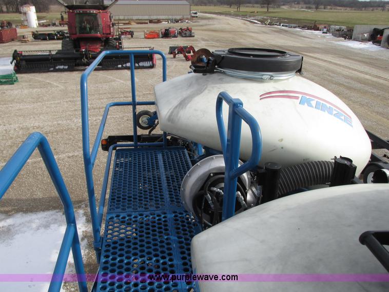 image for item N9345 2013 Kinze 3600 split row planter