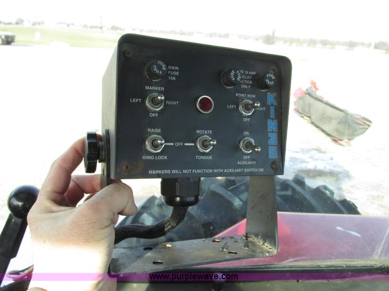 image for item N9345 2013 Kinze 3600 split row planter