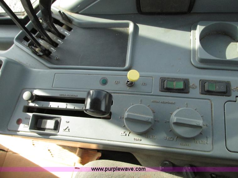 image for item N9346 1997 Case IH 8930 MFWD tractor