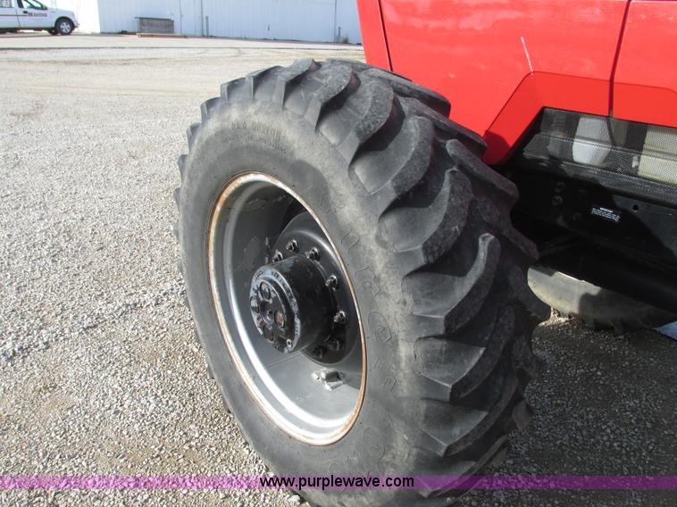 image for item N9347 1989 Case IH 7120 MFWD tractor