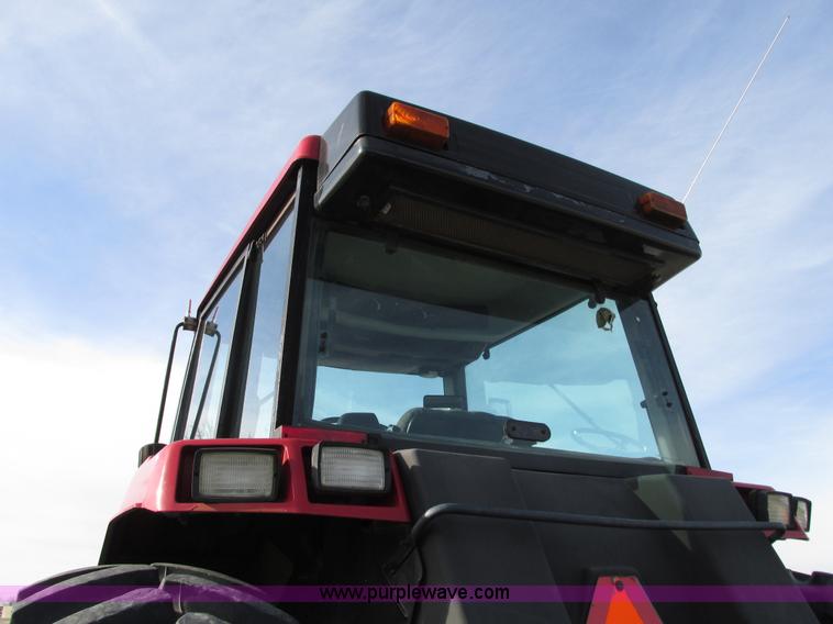 image for item N9347 1989 Case IH 7120 MFWD tractor