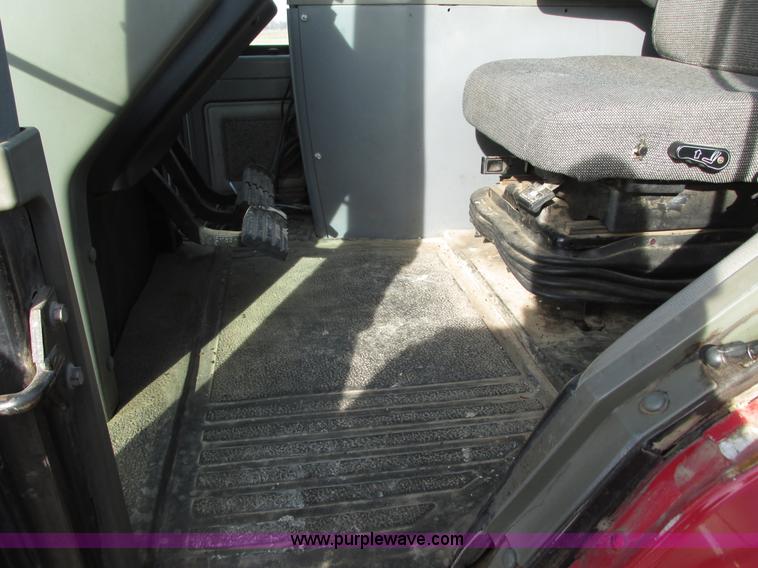 image for item N9347 1989 Case IH 7120 MFWD tractor