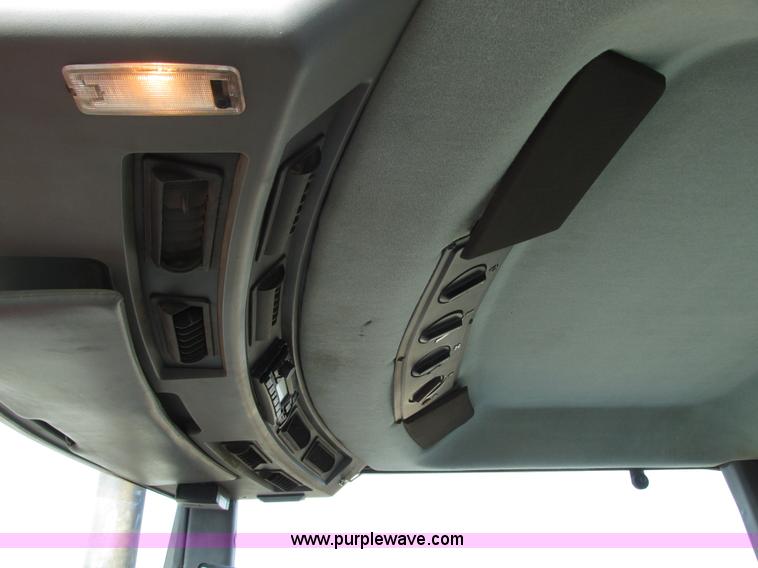 image for item N9347 1989 Case IH 7120 MFWD tractor