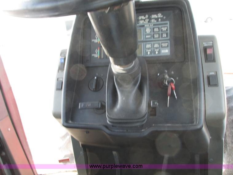 image for item N9347 1989 Case IH 7120 MFWD tractor