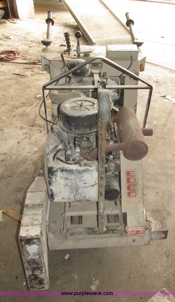 image for item AV9022 Edco SS18-18F concrete saw