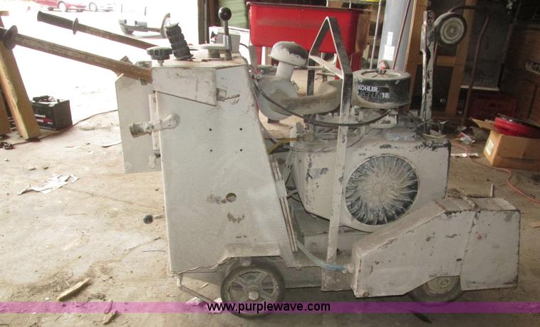 image for item AV9022 Edco SS18-18F concrete saw