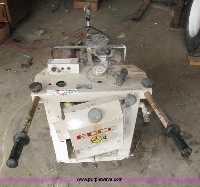image for item AV9022 Edco SS18-18F concrete saw