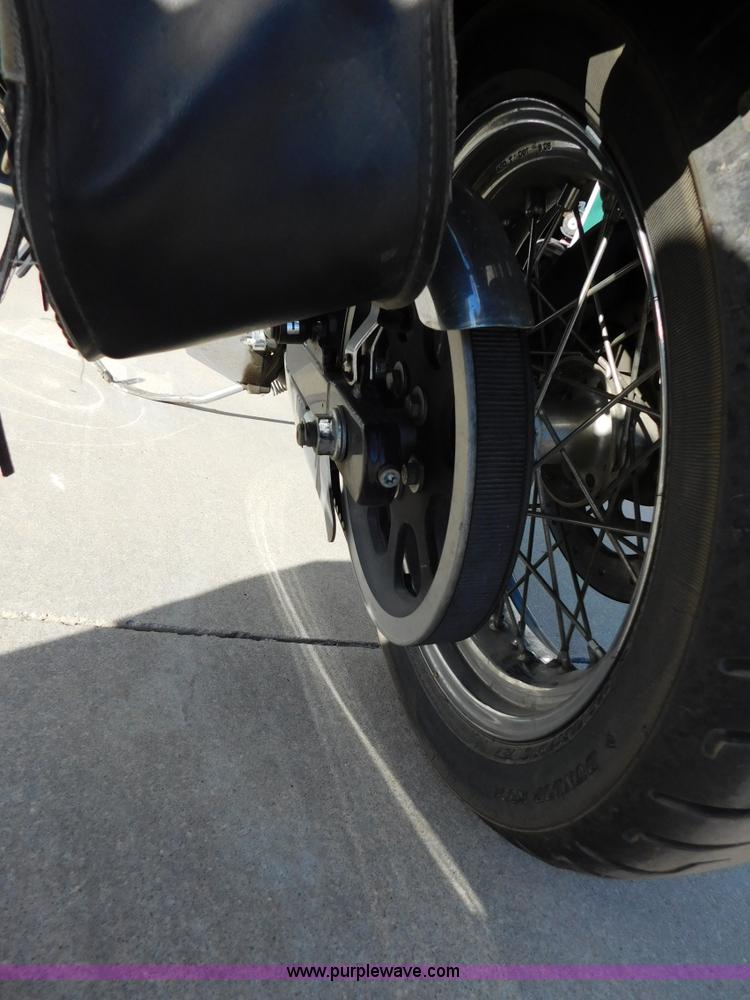 image for item AW9294 2006 Harley Davidson Dyna Wide Glide motorcycle