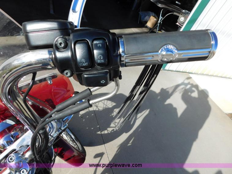 image for item AW9294 2006 Harley Davidson Dyna Wide Glide motorcycle