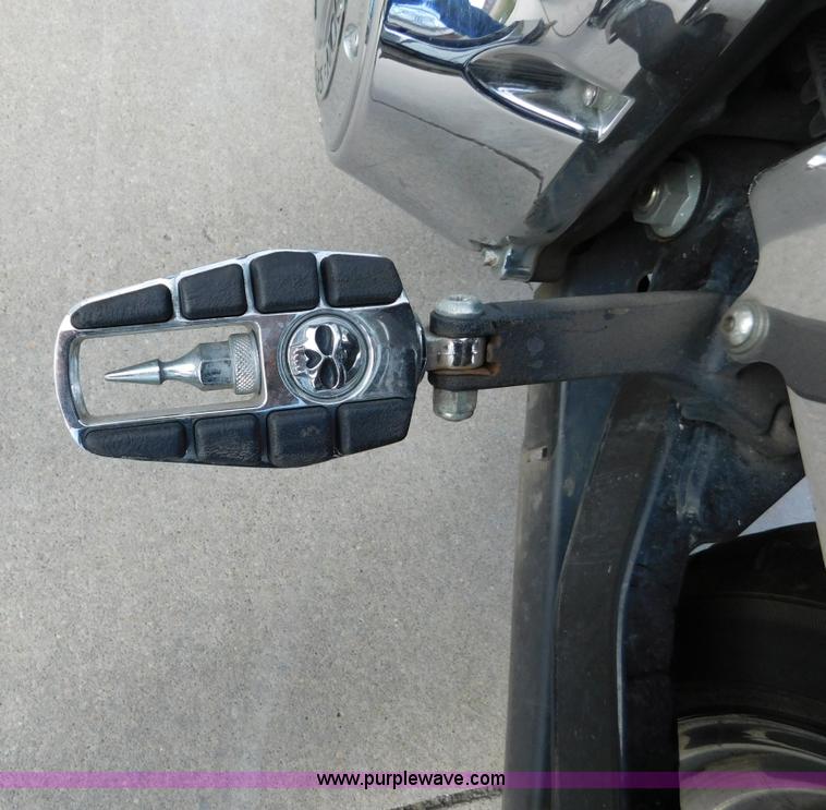 image for item AW9294 2006 Harley Davidson Dyna Wide Glide motorcycle