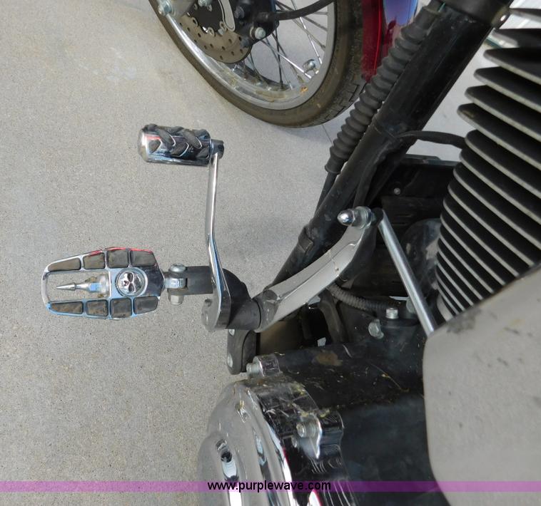 image for item AW9294 2006 Harley Davidson Dyna Wide Glide motorcycle