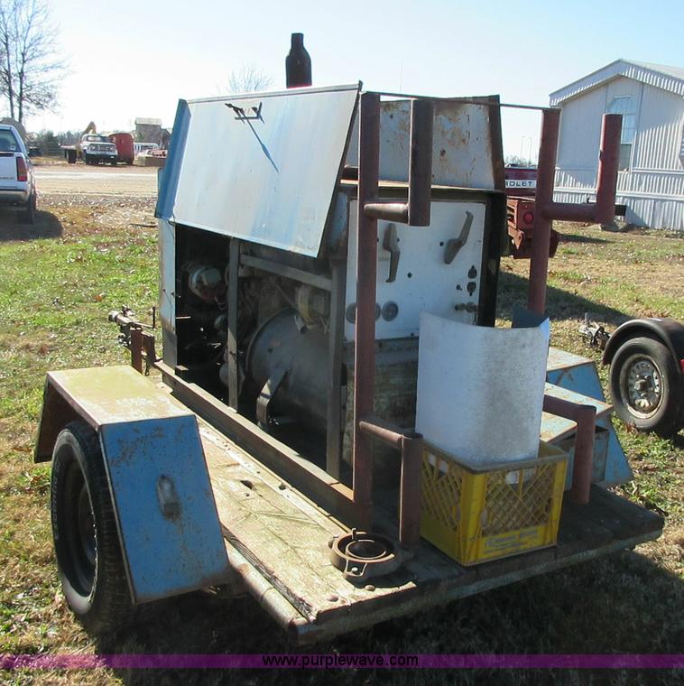 image for item BB9003 Miller Big 40 welder/generator