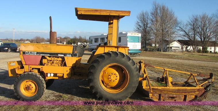 image for item BD9246 Case IH 585 tractor
