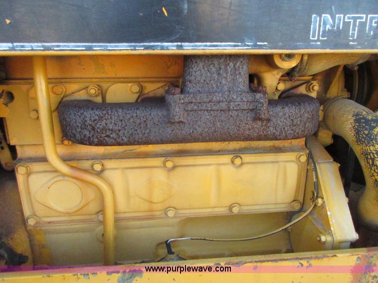 image for item BD9246 Case IH 585 tractor