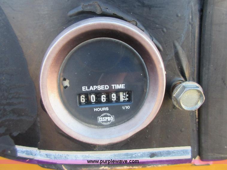 image for item BD9246 Case IH 585 tractor