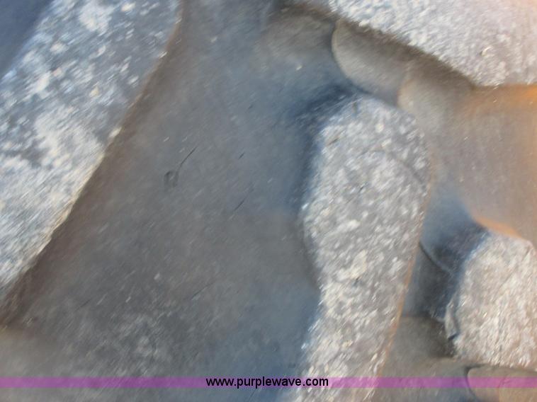 image for item BD9246 Case IH 585 tractor