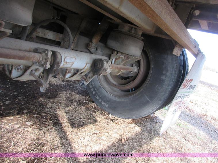 image for item BD9248 1994 Great Dane 7811TZ-1A48 refrigerated van trailer