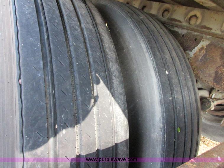 image for item BD9248 1994 Great Dane 7811TZ-1A48 refrigerated van trailer