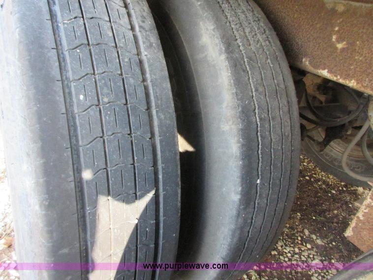 image for item BD9248 1994 Great Dane 7811TZ-1A48 refrigerated van trailer