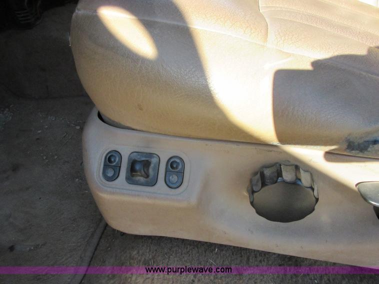 image for item BD9249 1997 Ford F150 SuperCab pickup truck