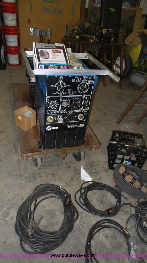 image for item BF9183 Miller Trailblazer 250G welder/generator