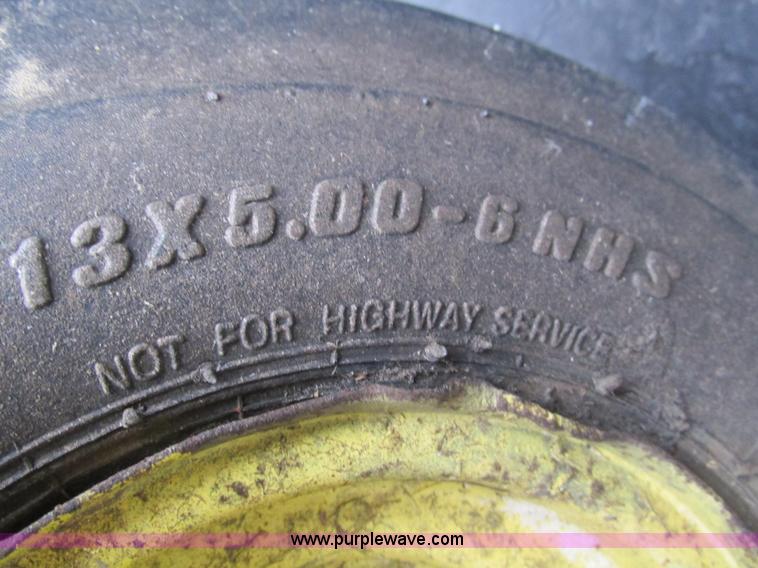 image for item BG9173 John Deere riding lawn mower