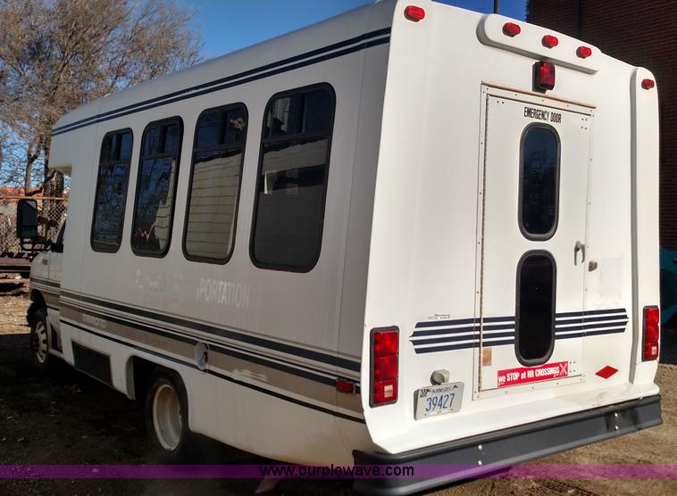 image for item BR9388 2003 Ford E350 Super Duty bus