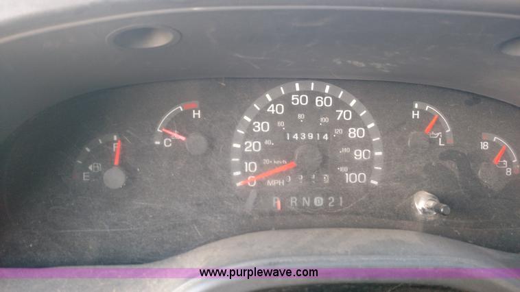 image for item BR9388 2003 Ford E350 Super Duty bus