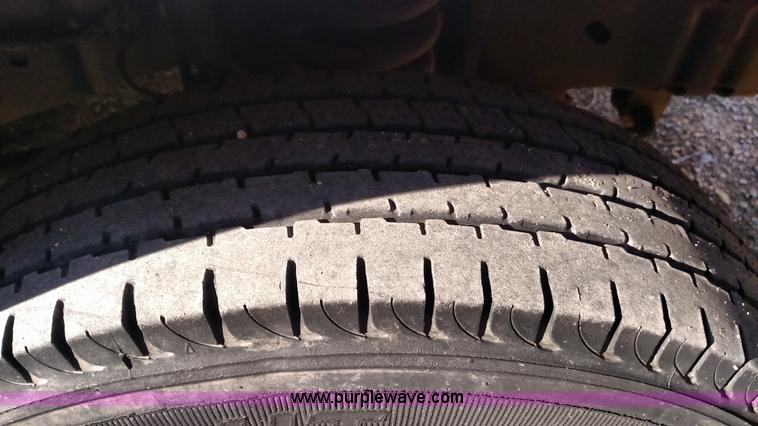 image for item BR9388 2003 Ford E350 Super Duty bus