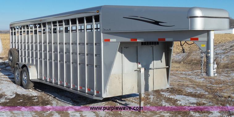 image for item G7062 2007 Travalong livestock trailer