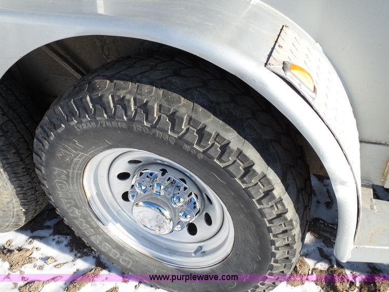 image for item G7062 2007 Travalong livestock trailer