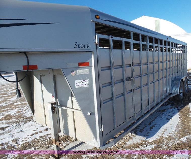 image for item G7062 2007 Travalong livestock trailer
