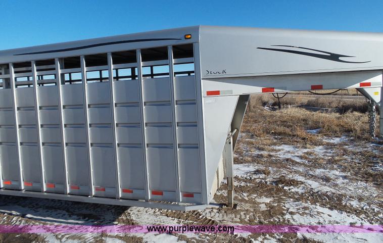 image for item G7062 2007 Travalong livestock trailer
