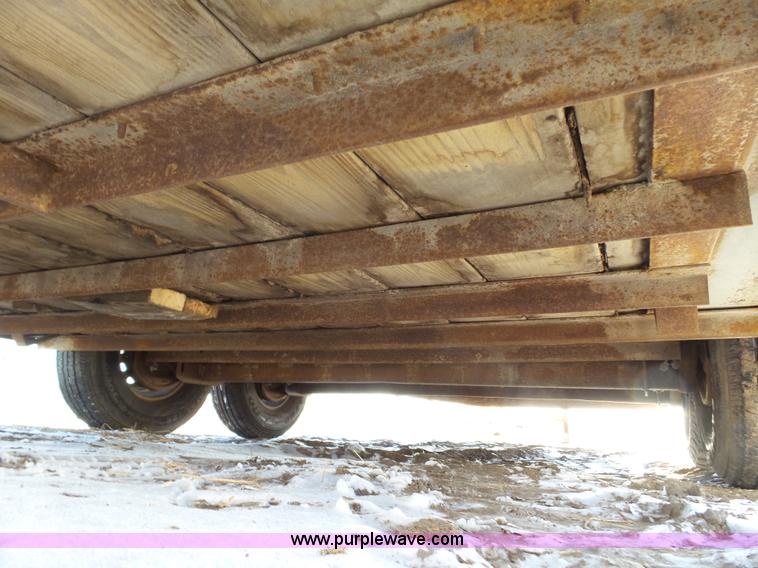 image for item G7062 2007 Travalong livestock trailer