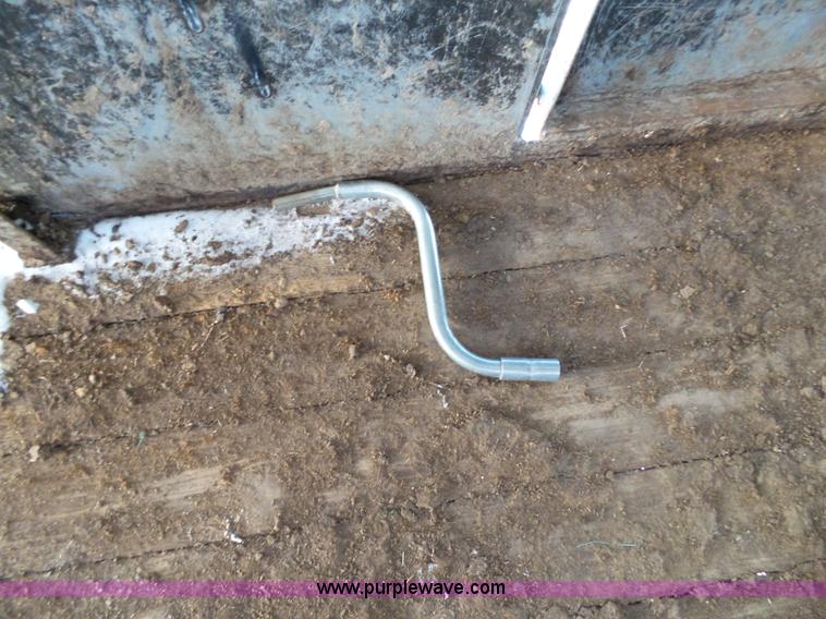 image for item G7062 2007 Travalong livestock trailer