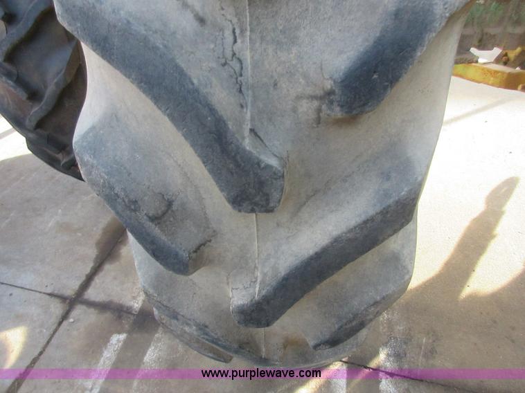 image for item I1799 John Deere 3010 tractor