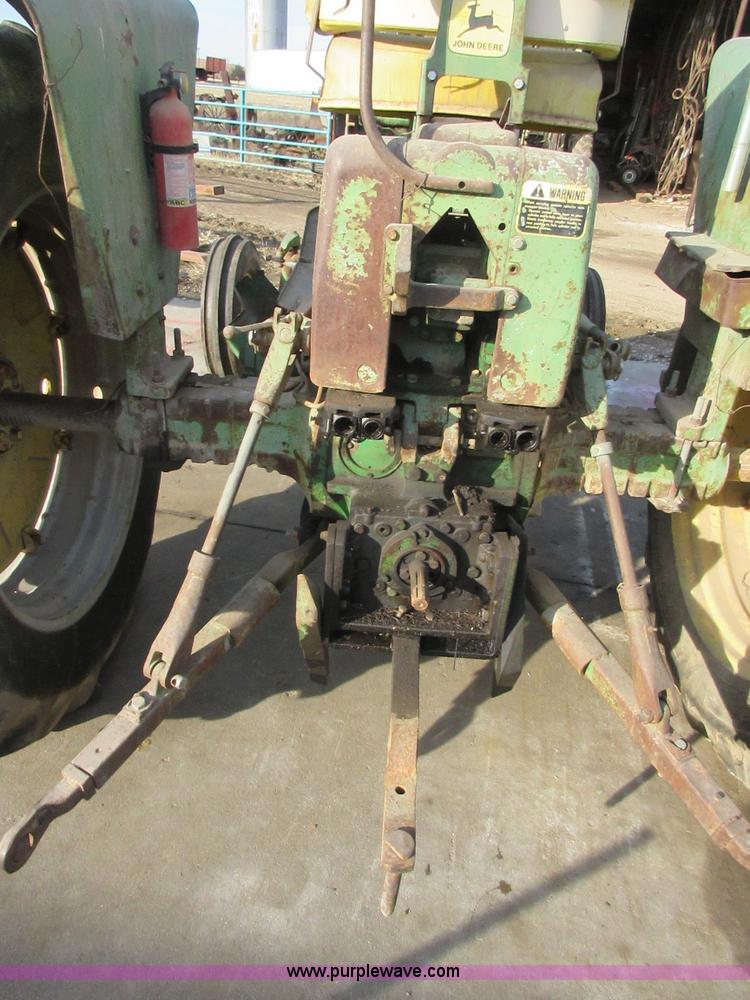 image for item I1799 John Deere 3010 tractor