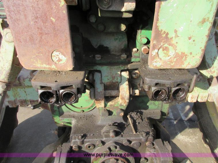 image for item I1799 John Deere 3010 tractor